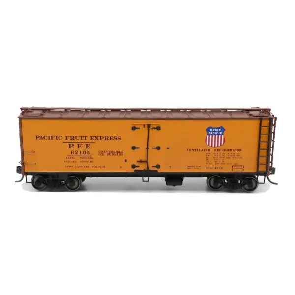 Intermountain HO 40' PFE Wood Reefer R-30-18 Pacific Fruit Express "Single Logo" - Image 2